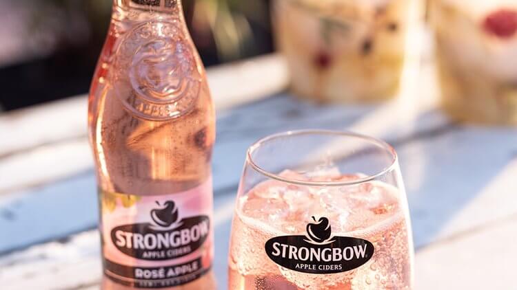 Strongbow Dark Fruit Cider Cans, 10 x 440ml : : Grocery ★プロモ・US Orig【Strongbow/Strongbow】★